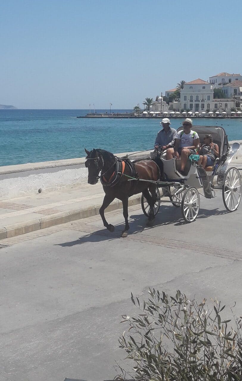 Ελάτε μαζί μου στις Σπέτσες